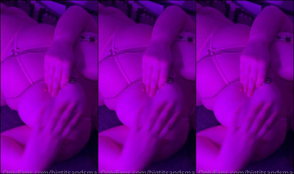 Bigtitsandsmart 2643973151 10 17 2022 Watch Me Play With My Nipple Clamps For The First Time Having My Nipples Pinched