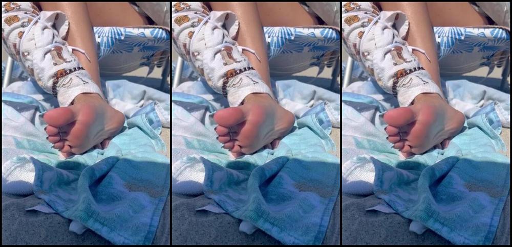 Greek Goddess Li Aka Greekli77 09 18 2024 Onlyfans Video My Favorite Place To Be What Do U Think I Was Drawing In This Video