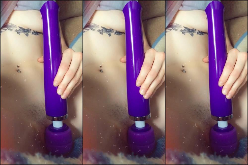 Spaceybabe I Get Off To Making My Gf Cum In Front Of Me