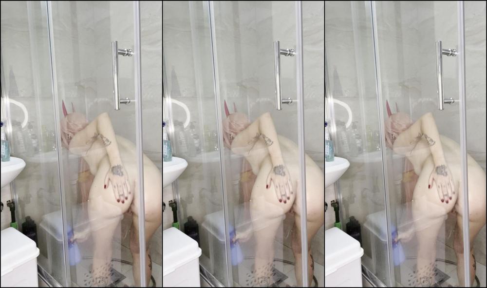 Cutielanalova Peep Pee Power In Shower
