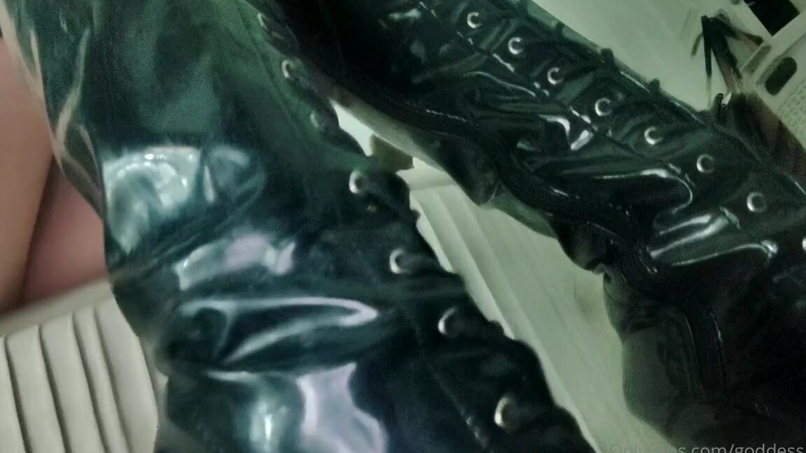 Goddess Anna Nicknamed Goddessanna Onlyfans New Video Lick Up Lick Down A