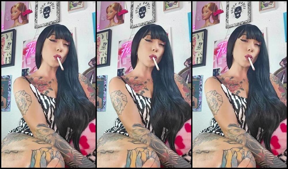 Queen Kinkerbell Nicknamed Kinkerbell23 Onlyfans A Shorter Video Than Usual Simply As It Was A Much Shorter Smoke That Planned