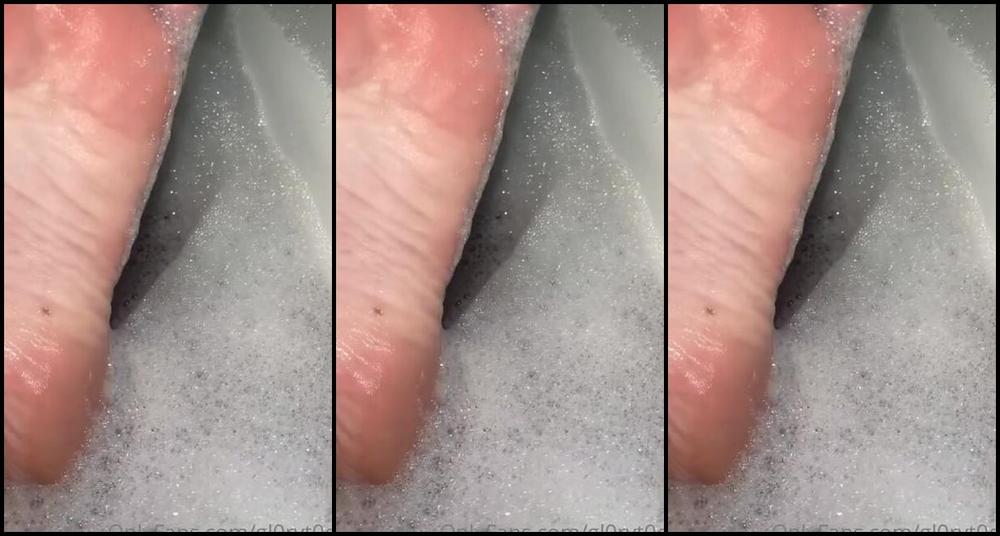 Rose Darling Nicknamed Gl0Ryt0Ez Foot Fetish 02 11 2022 Onlyfans Video Having An Amazing Time In The Bath I Can Bottle Some Water And Ship To You