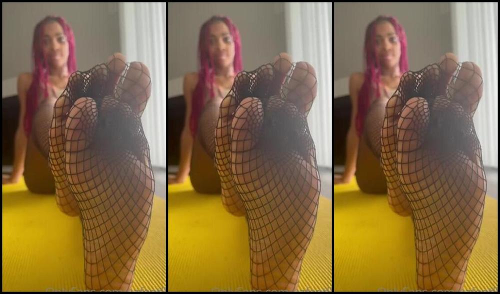 Zafeetllc Onlyfans Your Favorite Sexy Yoga Instructor