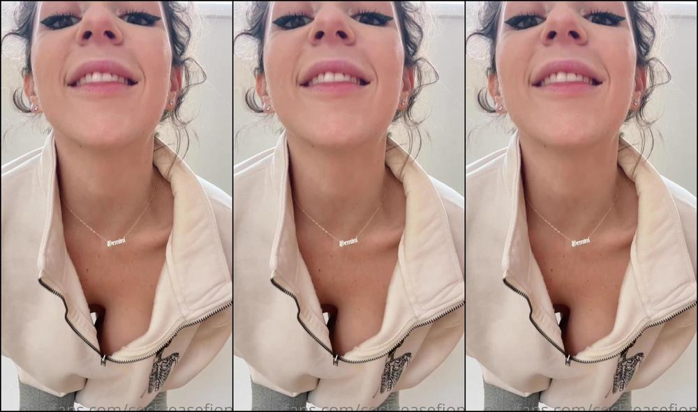 cockteasefiona-16-03-2022-2394831025-just-a-spontaneous-blowjob-for-my-boy-at-a-very-hott-angle-