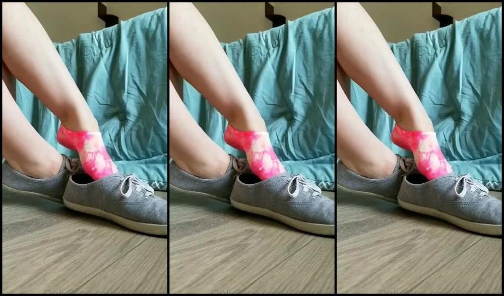 Solesnack Nicknamed Solesnack Onlyfans 2 Minute Sock Removal After Taking A Long Walk In The Humid Florida Heat Its The Perfect Recipe