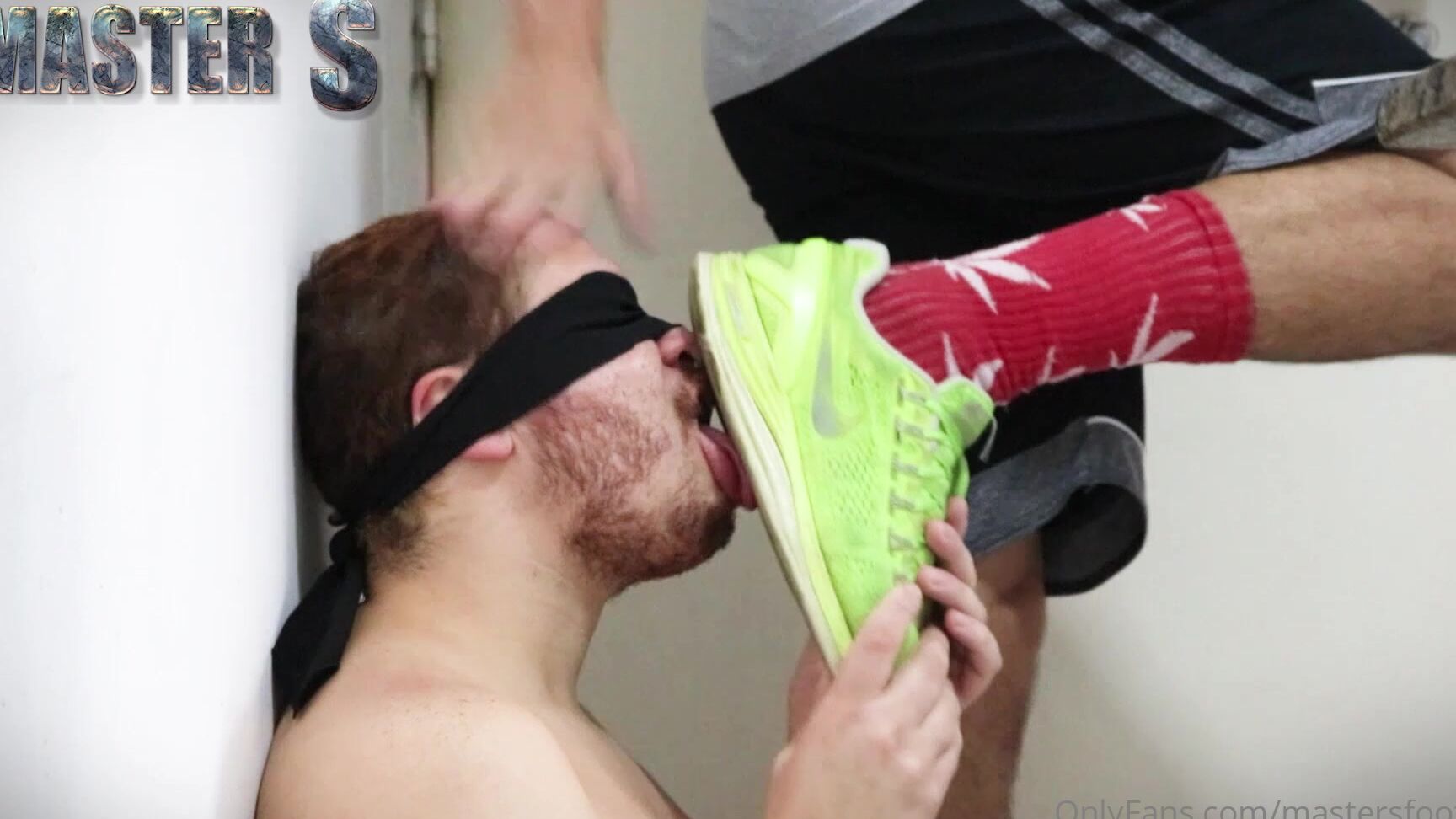 Brfootmodel 898400106 09 15 2020 Dirty Sneakers Lover Masters Cashmaster Superfeet Brazilianfeet Feetfetish Shoes Socks Dirtysocks Footslave Slave Licker Footstool Homeoffice Work