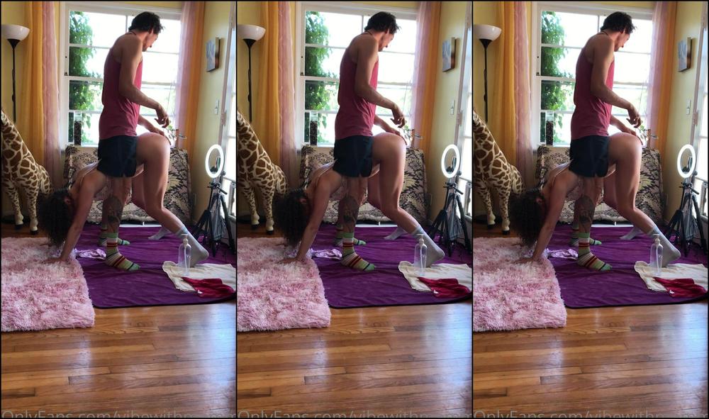 vibewithmommy-30-04-2022-2422108519-sexy-bts-of-customs