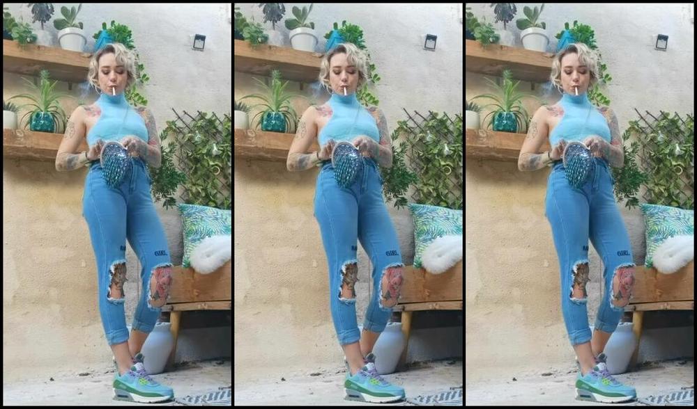 Queen Kinkerbell Nicknamed Kinkerbell23 Onlyfans A Casual Cheeky Crush A Really Fun Custom Request Its Such A Turn On When