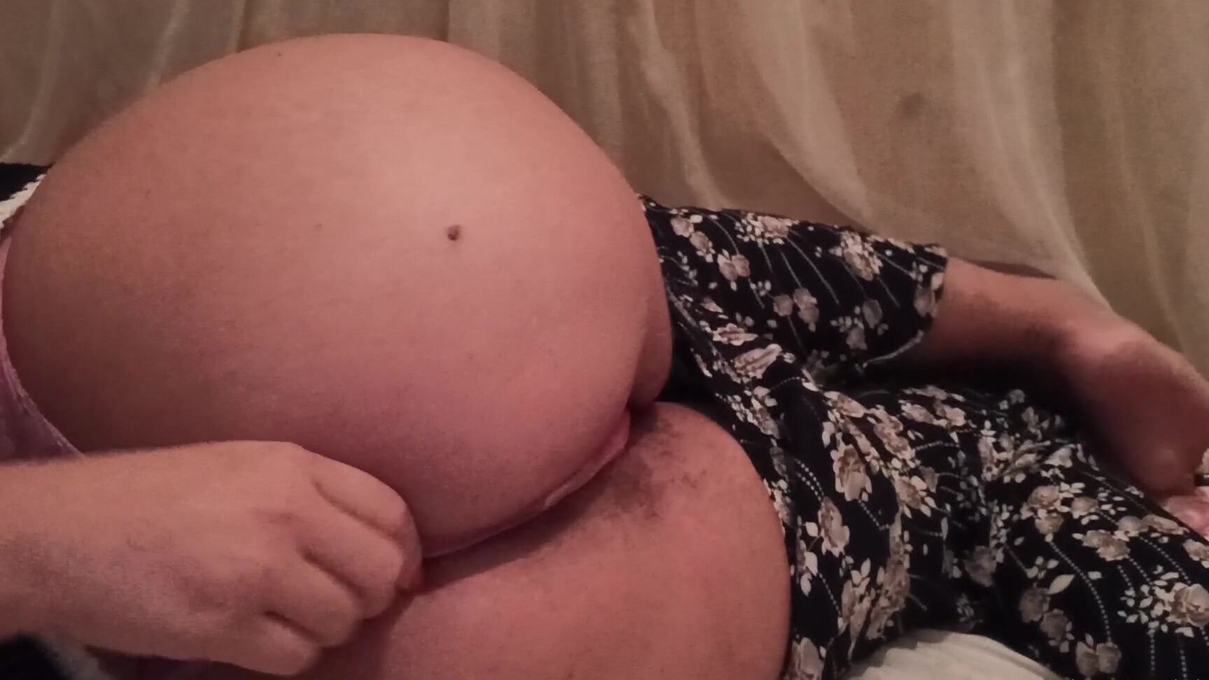 Littleamora 249707605 04 21 2020 Click Here To See Me Playing With My Breasts Booty And Pussy Worship I M So