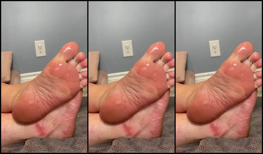 Caroline Aka Feetsiecakes Onlyfans Oiling My Feet Up For You
