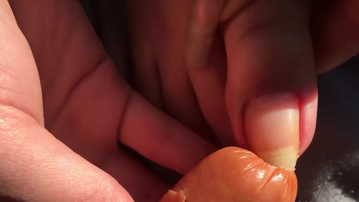 Lalalaura Nicknamed Lauras Kingdom 04 25 2020 Onlyfans Video Jazmines Bare Nails Amp Toes