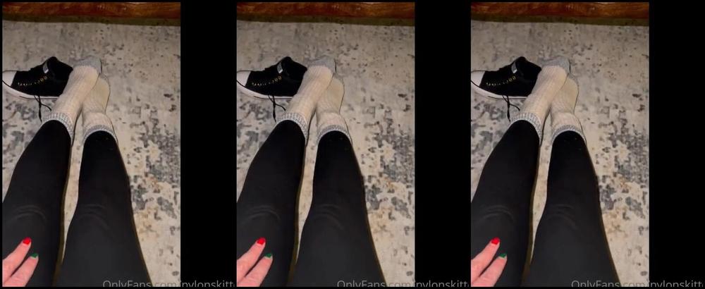 Nylonskitten Nicknamed Nylonskitten 12 28 2022 Onlyfans Video For My Nylon Feet Lovers This Clip Is For You My Nylon Feet Need