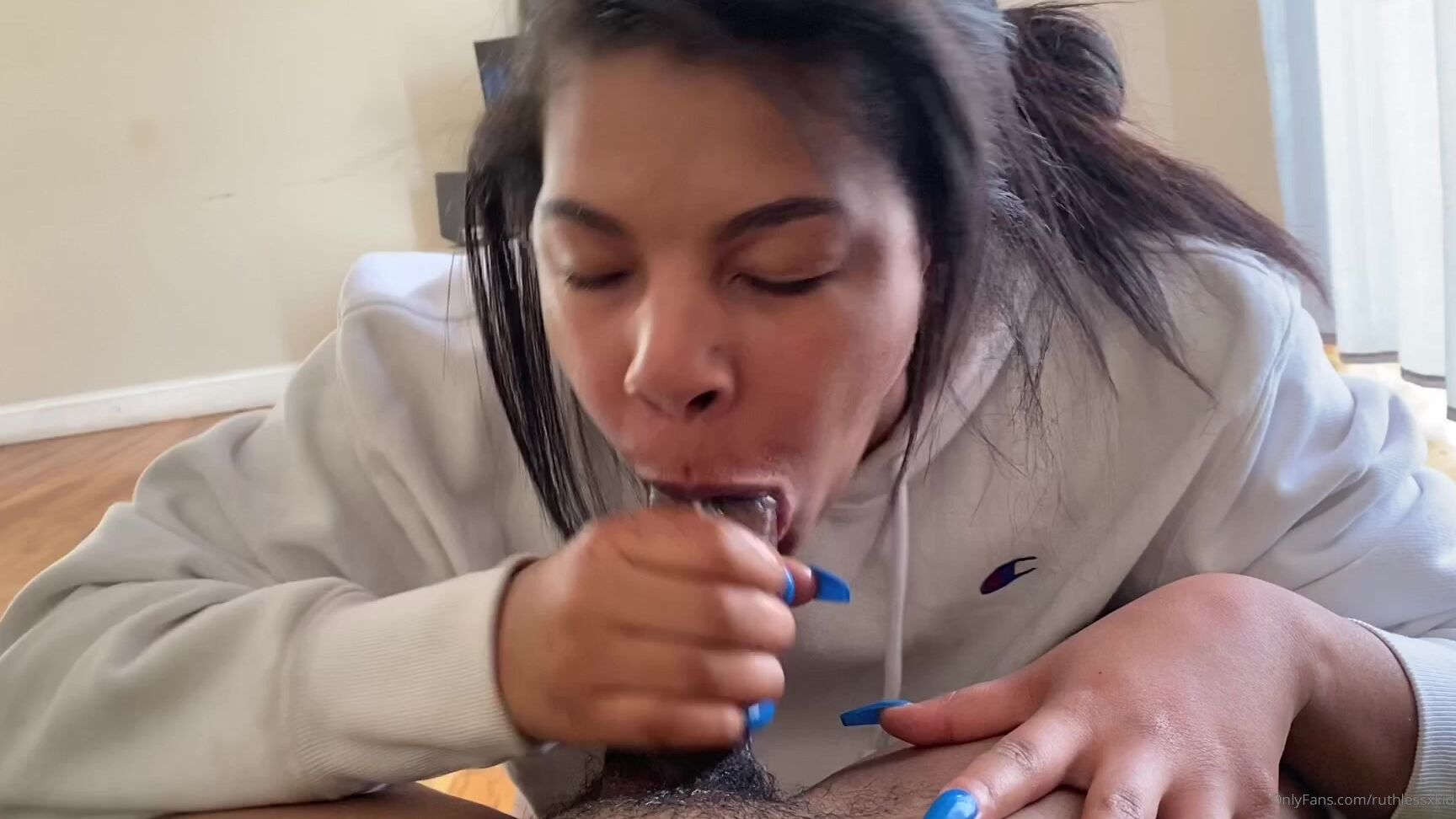 Ruthlessxkid Full Zoe Reyes Vid On Green Couch