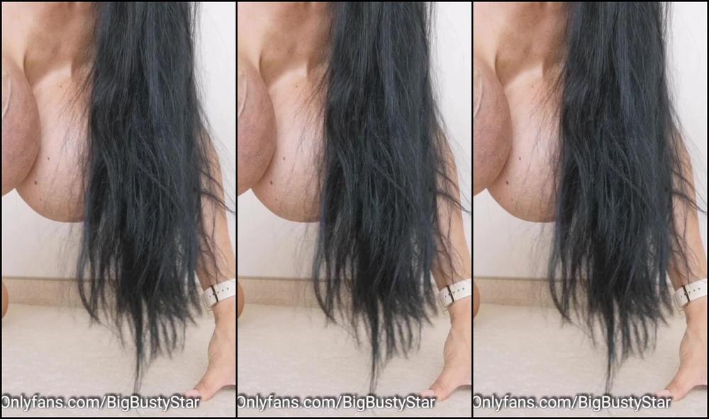 Penelopeblackdiamond Would You Like See Me In That Swimsuit On The Beach Omg That S Is So Tight An