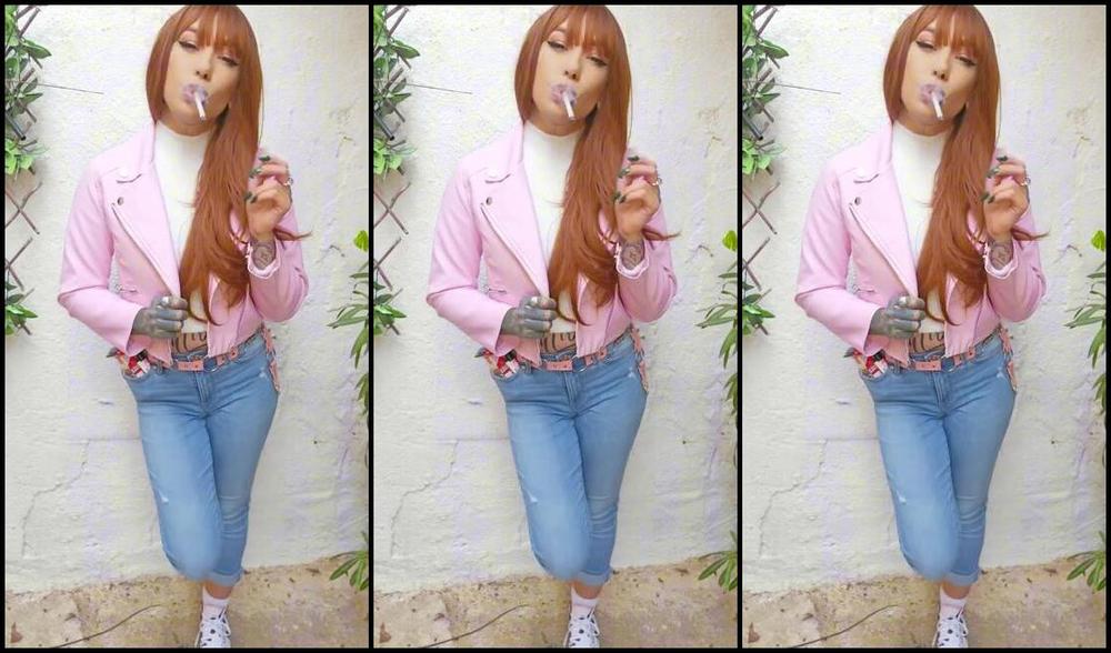 Queen Kinkerbell Nicknamed Kinkerbell23 Onlyfans Just Obsessed With My New Trainers And New Nails Thankyou So Much To A Very Kind