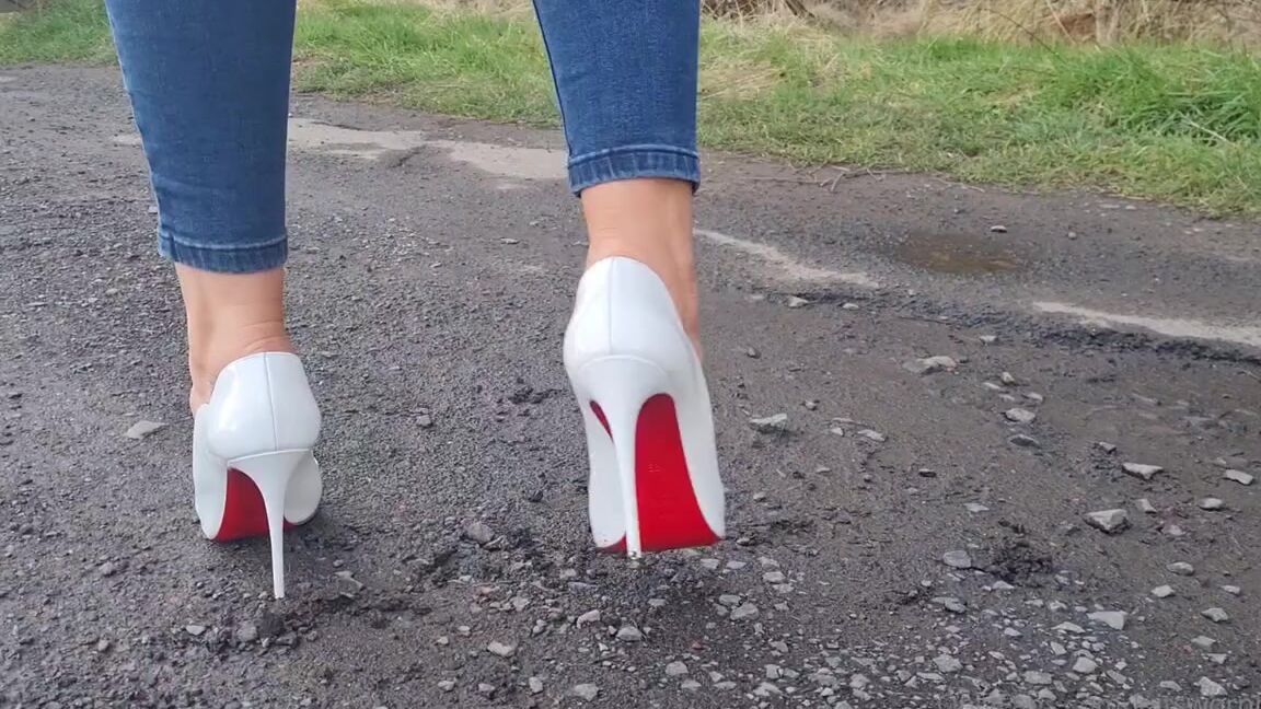 Kats Worn Heels Nicknamed Katswornheels Onlyfans So First Trip Out For The White Patent Hot Chicks Lets Make These Soles A Little