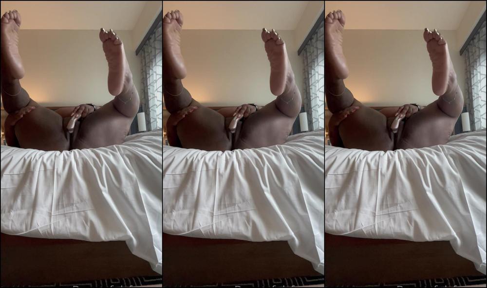 Bfootsies White Toes And Wet Pussy