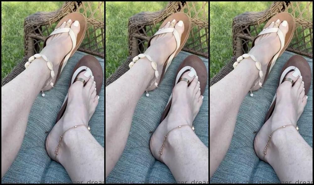 Thegingerdream Nicknamed Theginger Dream Onlyfans Just Relaxing While I Do What I Do Every Day Which Is Okay With My Flips