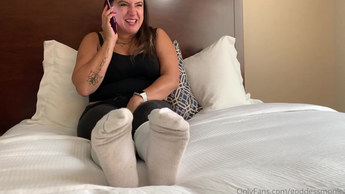 Goddessmonica00W Onlyfans Self Ticklep