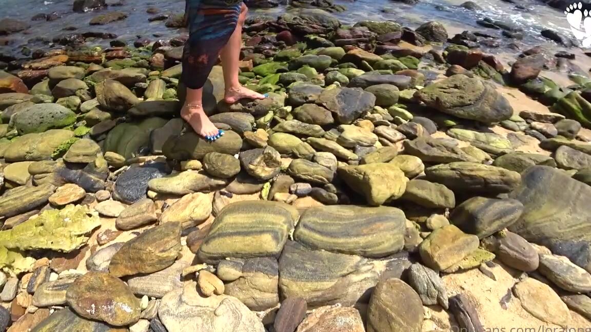 Lora Long Nails Nicknamed Loralongnails Onlyfans Close Up Blue Toenails Feet And Rocks