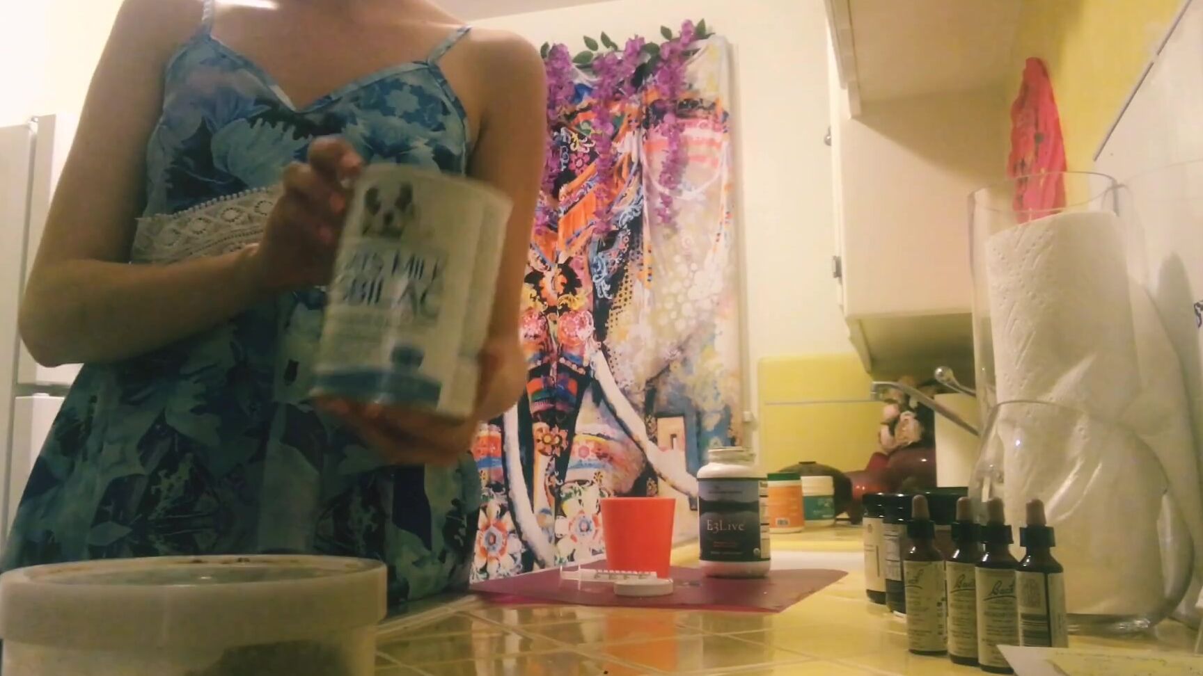 elenakoshkaxoxo-09-08-2018-12221651-sooper-monkey-to-the-rescue