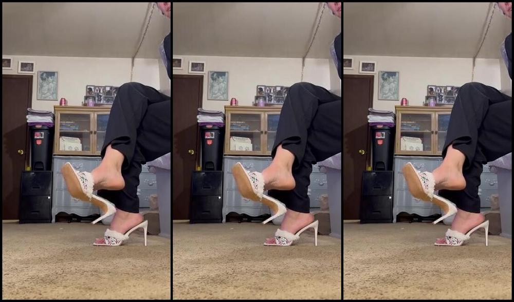 Soldmysolesforink Nicknamed Soldmysolesforink 04 04 2024 Onlyfans Video Your Mistress Comes Home And Expects A Swift Cleaning