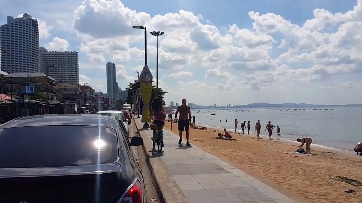 dream4angel enjoy underwater no panties at public beach Pornhub