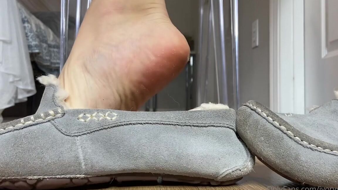 Ivorysoles Onlyfans 12 13 2021 I Got These Like 2 Months Ago Amongst The Other 5 Pairs Of Slippers And Ip
