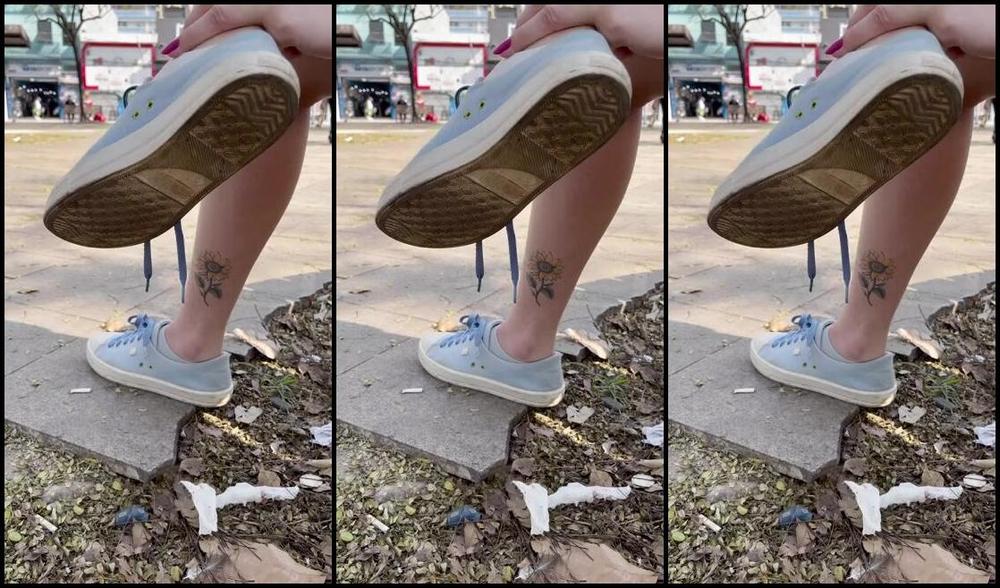 Pezinhos Da Amora Aka Amorafeetofc Onlyfans Imagine Yourself In The Center Of A Big Busy City Like So Paulo And Walking Through A Square And