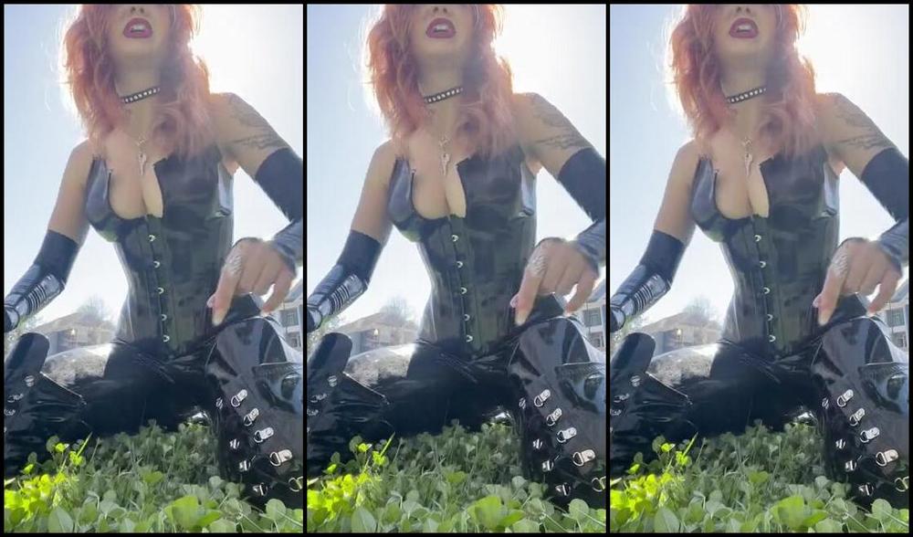 Goddesssylvanas Onlyfans What A Beautiful Day I Touched Some Grass And Figured I D Report Back With My Findings Ziw