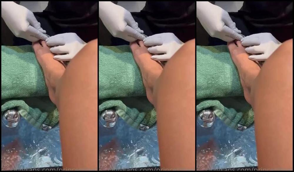 Goddess Nova Nicknamed Goddessnova 07 22 2022 Onlyfans Video Its Payday And Here I Am Paid To Be Pampered Ucl6 I