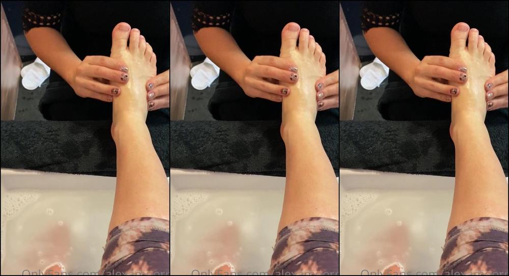 Alexamoorre Feetfriday Pedicure Time