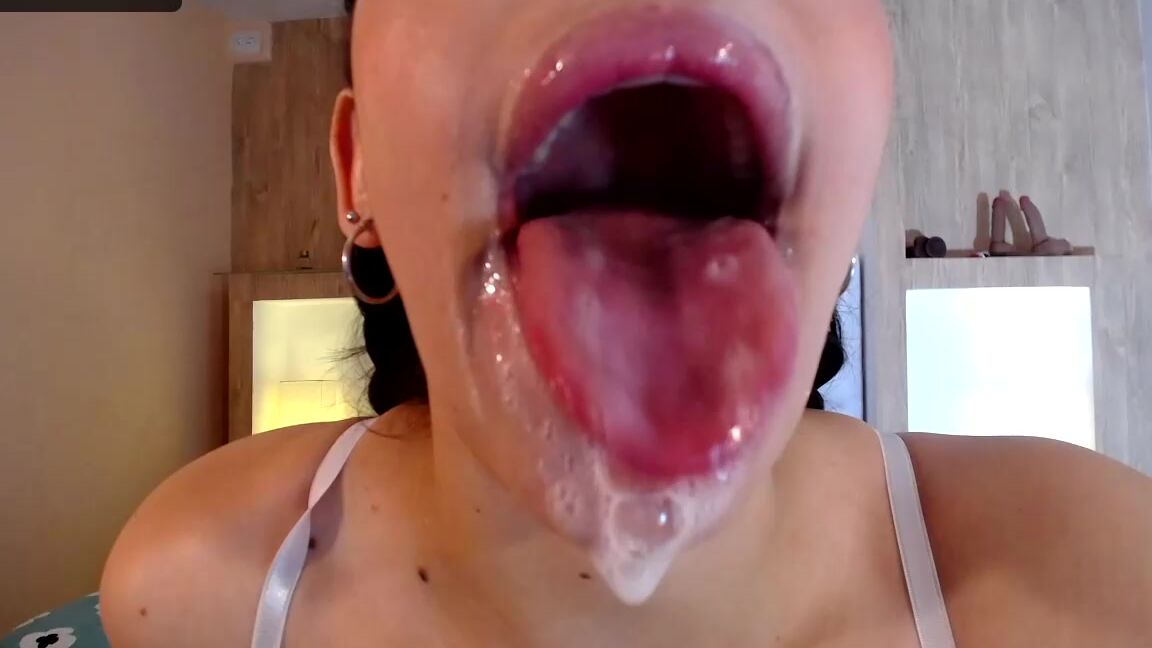 "Melted_Chocolate" drool, roughsex, sloppy, swallowingdrooling, tonguefetish Sultry Suction manyvids