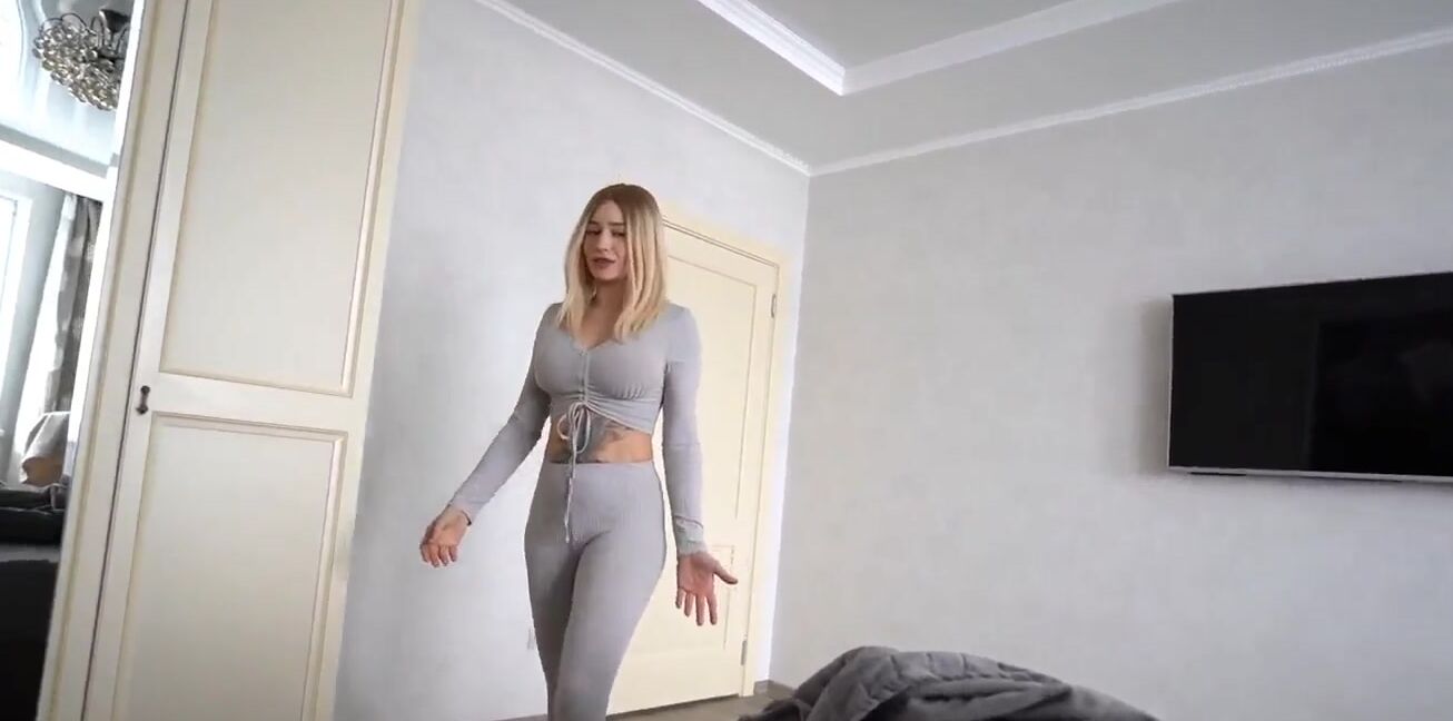 Onf Aliceredlips 132