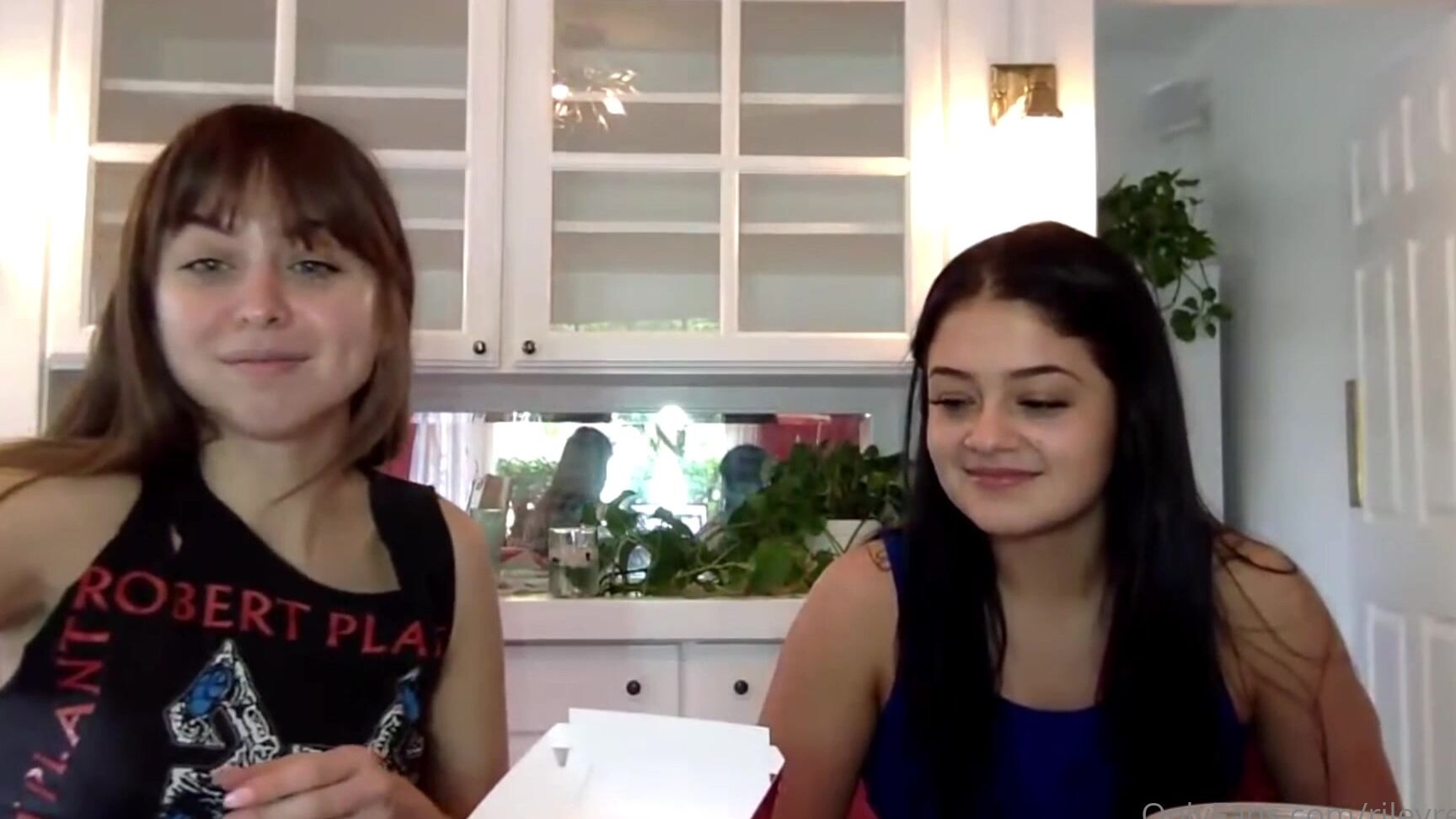 Rileyreidx Come Hang Out With My Little Sister Ryan Reid Sheforkeeps And I While We Try The Tabl