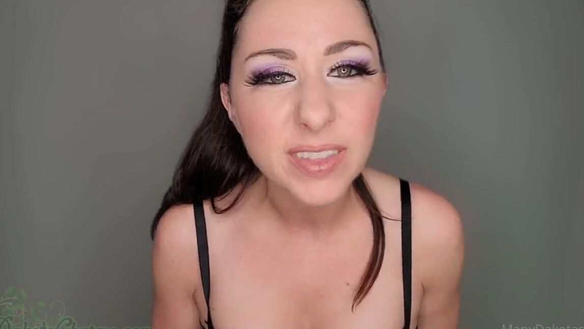 Dakota Charms Nicknamed Dakotacharms Onlyfans Closet Sissy