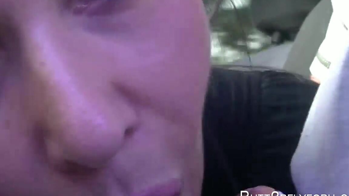 Butt Rflyforu Mommy Gives The Best Road Head