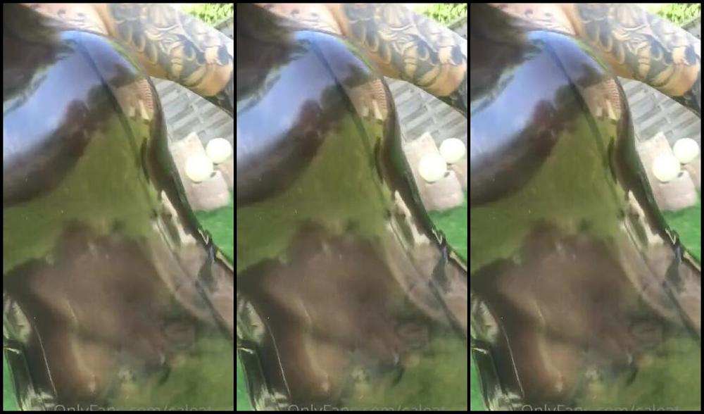 Calea Toxic Nicknamed Caleatoxic Onlyfans And Here Something For All Friends Of Ultra Shiny Latex Happy Weekend