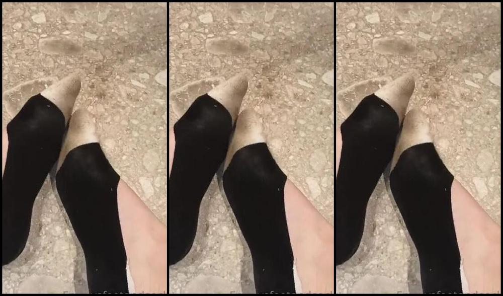 Emmysfeetandsocks Aka Emmyfeetandsocks Onlyfans Last Really Long Day With These Socks Now Its Your Turn To Clean My Dirty Smelly Feet Btw 6P