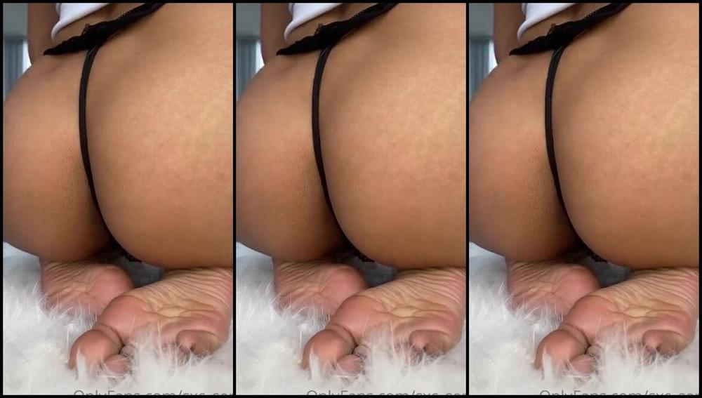 Goddess Sara Nicknamed Sxc Sara Onlyfans Some Toe Wiggles To Start The Day Mixed With A Little Bit Of Horniness