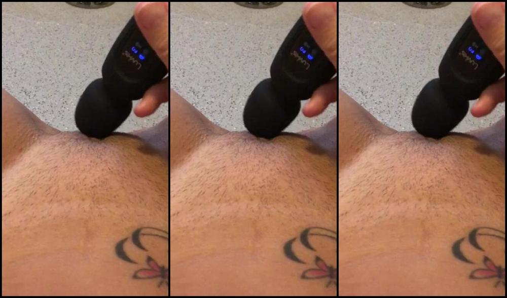 Squirt,Squirting,Amateur,MILF,Pornstars fanfucks squirting from my new toy ManyVids