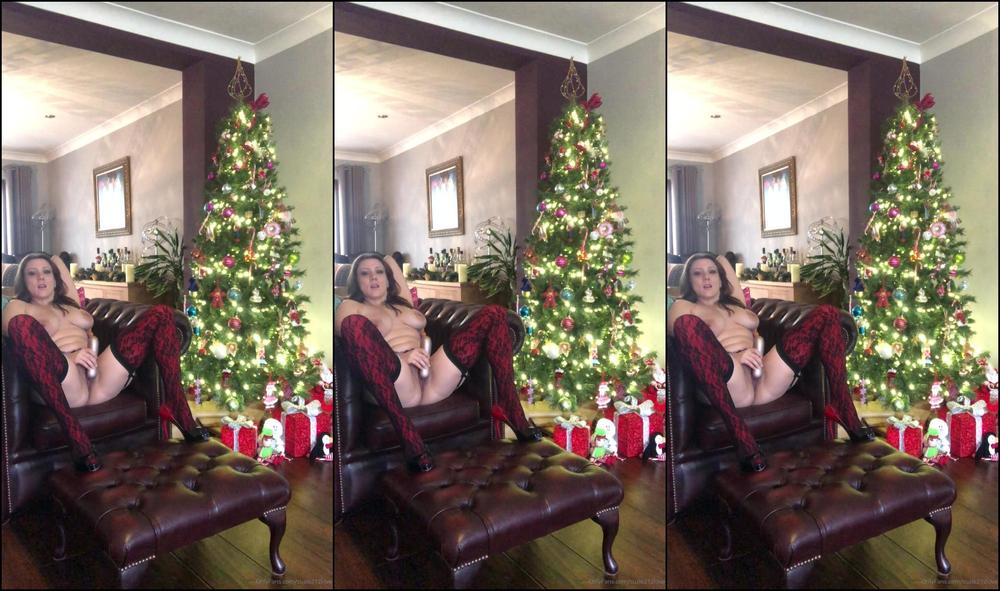 Suzie Love Merry Christmas Everyone Thank You All For Being Wonderful Fans I Hope You Stick Around