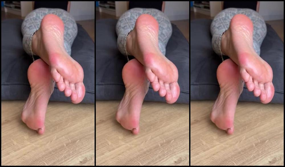 Cute Lily F33T Nicknamed Cute Lily F33T 05 29 2024 Onlyfans Video We Need To Make Some Team Work I Think That Those Fancy Push Up Type