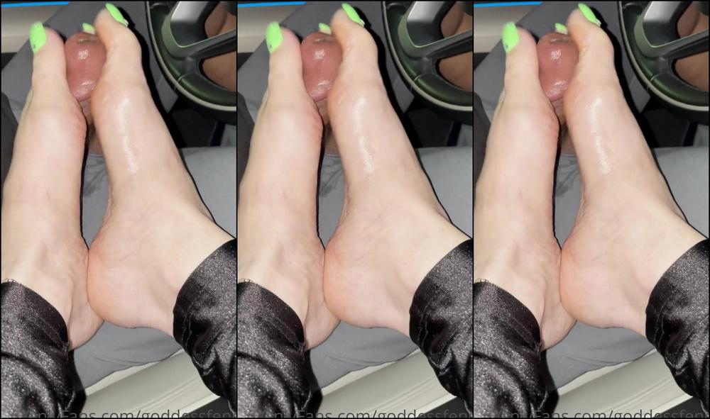 Goddessfendi 2463409303 05 22 2022 There S Just Something Extra Sexy About When I Keep Catching You Looking At My Feet While