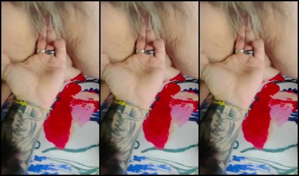 Lady Venere Nicknamed Sexy Dea Onlyfans Guardate Un Po Cosa Ha Combinato La Vostra Troia Sta Sera Buonanotte Amorini A Domani