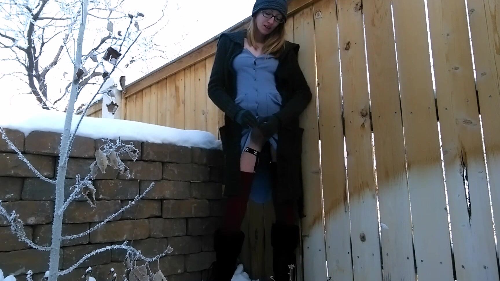 Outdoors, Boots, Strip Tease, Masturbation, Blonde jilliandrake baby its cold outside ManyVids
