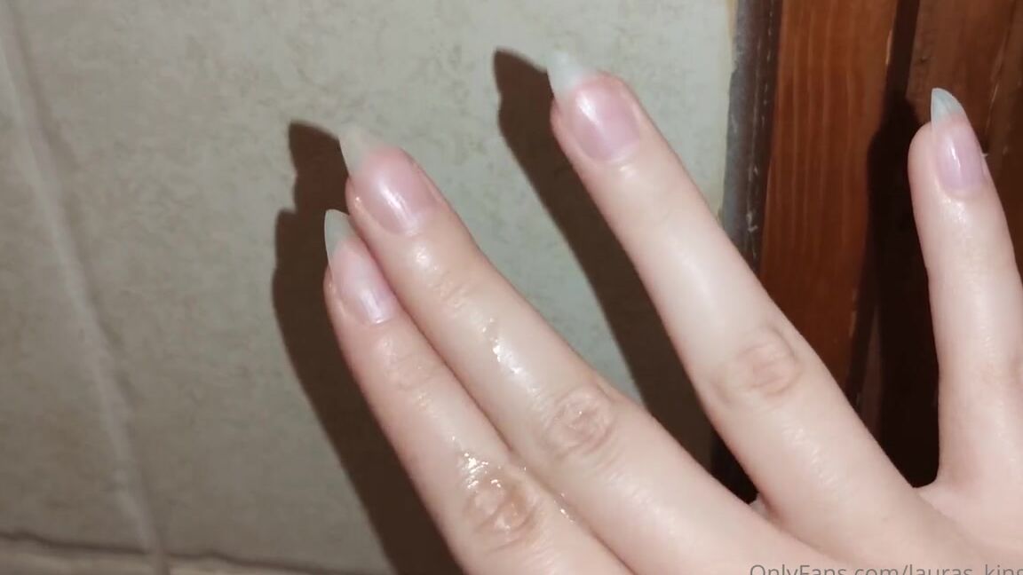 Lalalaura Nicknamed Lauras Kingdom 10 23 2023 Onlyfans Video Claw Queen Playing With Her Cum