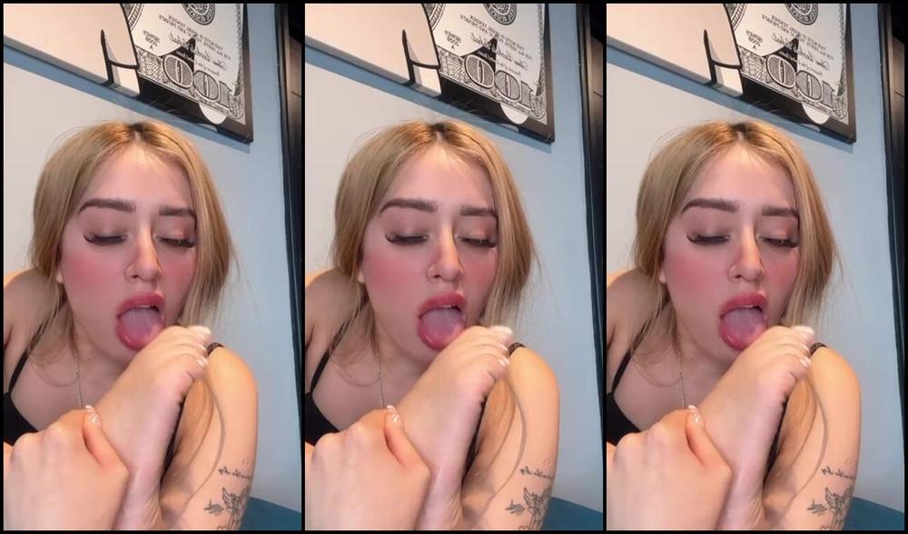 Grecefeet 3640596468 01 09 2025 Wanna Help Me