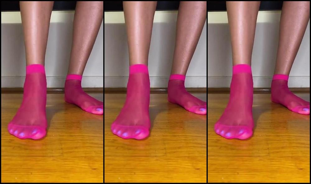 Feet, Nylon Worship, Nylon Encasement, Ebony Foot Fetish, Toe Fetish pink nylon toe tapping ManyVids